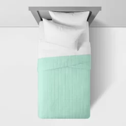 Box Stitch Microfiber Kids' Quilt - Pillowfort™