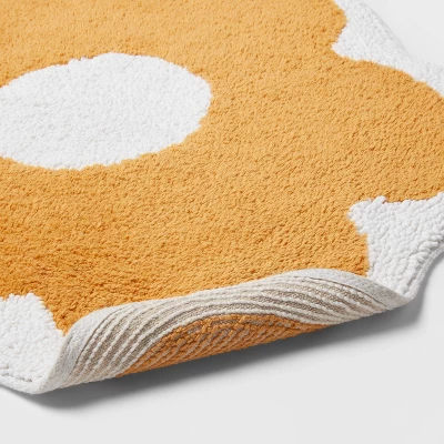 Flower Kids' Bath Rug - Pillowfort™ 3 Flower Kids' Bath Rug - Pillowfort™ - Image 3